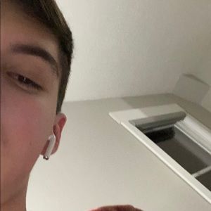 Meet your Posher, Samuel